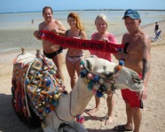 Foto mit Vereinsschal in Hurghada