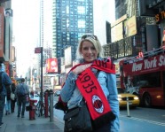 Foto mit Vereinsschal in New York
