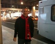 Foto mit Vereinsschal in New York