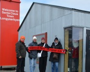 Foto mit Vereinsschal in Longyearbyen