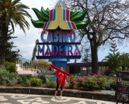 Foto mit Vereinsschal in Funchal