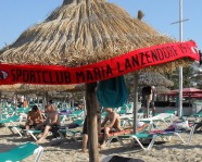 Foto mit Vereinsschal in Mallorca