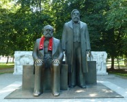 Foto mit Vereinsschal in Berlin