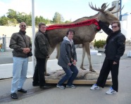Foto mit Vereinsschal in Kristiansand