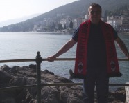 Foto mit Vereinsschal in Opatija