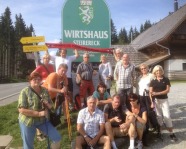 Foto mit Vereinsschal in Turnau
