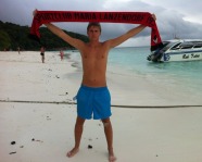 Foto mit Vereinsschal in Phuket